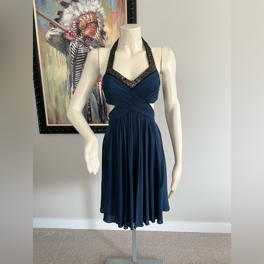 BCBGMAXAZRIA Shea Halter Cutout Cocktail Dress – Navy Blue | Size 0 - Picture 4 of 12